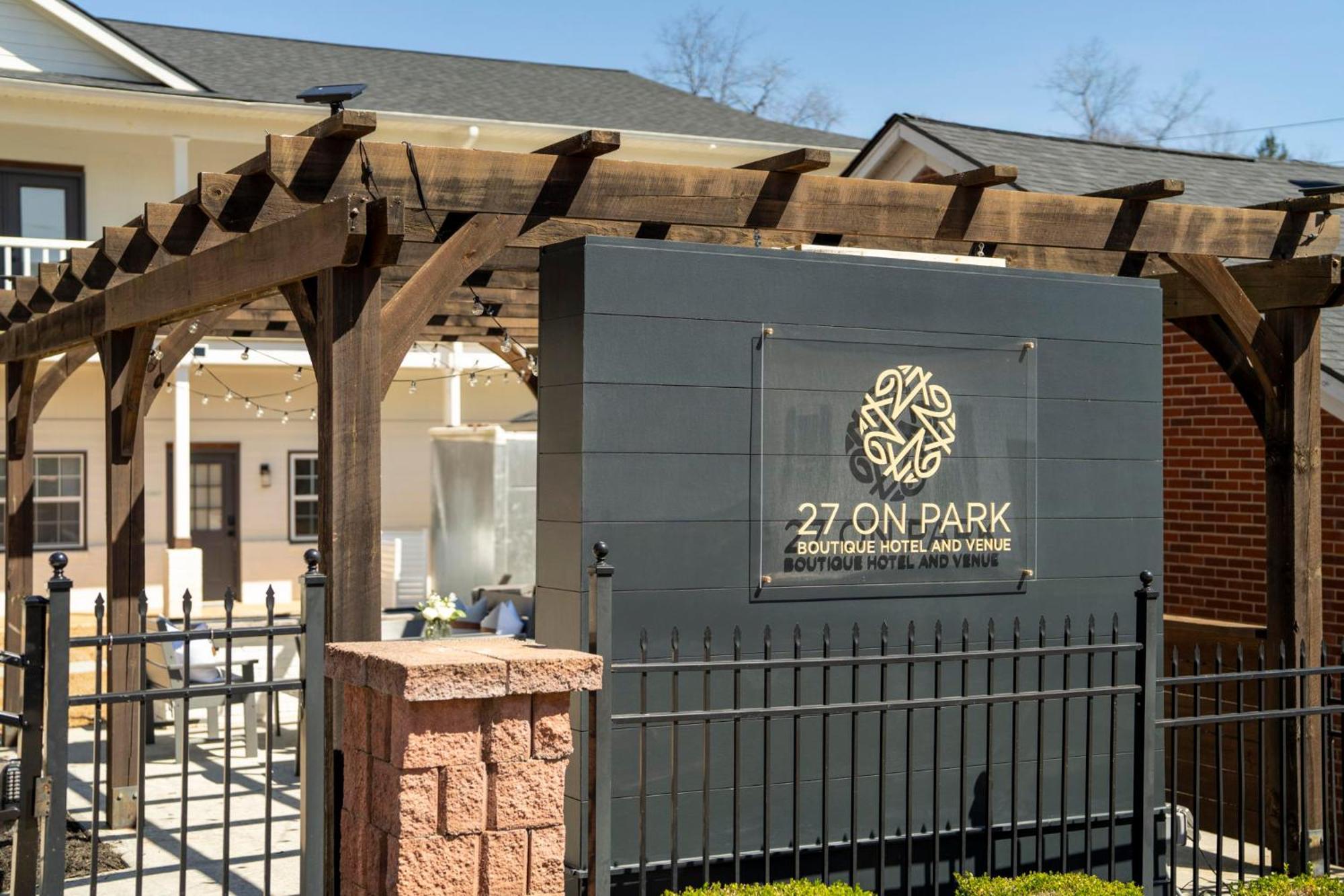 27 On Park Boutique Hotel & Venue Dahlonega Kültér fotó